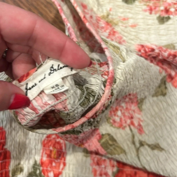 Floral Smocked Peplum Top - Picture 4 of 4